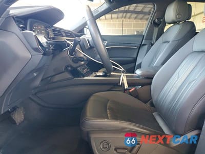 Zdjęcie 7 z 13 samochodu: 2023 AUDI E-TRON PREMIUM PLUS VIN:WA1LAAGE7PB022801 - miniatura