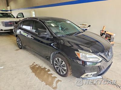 Czwarte zdjęcie samochodu z boku: 2017 NISSAN SENTRA S VIN:3N1AB7AP2HY208887 - miniatura
