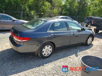 Trzecie zdjęcie samochodu z tyłu: 2004 HONDA ACCORD LX VIN:1HGCM56324A146109 - miniatura