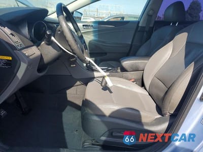 Zdjęcie 7 z 13 samochodu: 2012 HYUNDAI SONATA HYBRID VIN:KMHEC4A49CA037015 - miniatura
