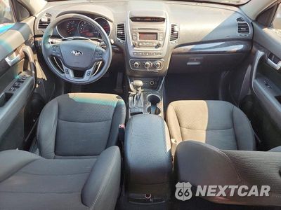 Zdjęcie 8 z 12 samochodu: 2014 KIA SORENTO LX VIN:5XYKT3A64EG462678 - miniatura