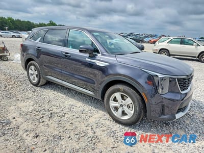 Czwarte zdjęcie samochodu z boku: 2026 KIA SORENTO LX VIN:5XYRG4JC2TG417881 - miniatura