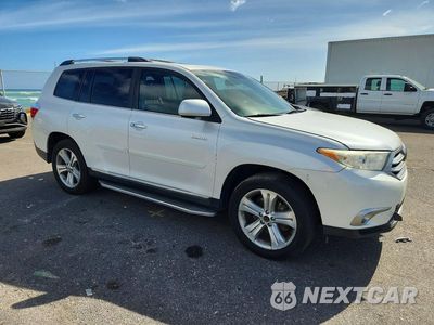 Czwarte zdjęcie samochodu z boku: 2013 TOYOTA HIGHLANDER LIMITED VIN:5TDYK3EH7DS115047 - miniatura