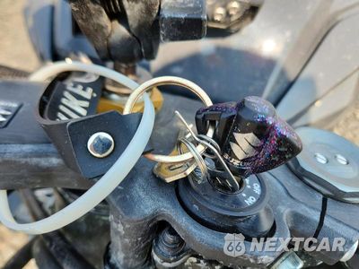 Zdjęcie 8 z 9 samochodu: 2025 SUZUKI GSX-R600 VIN:JS1GN7FA4S7101720 - miniatura