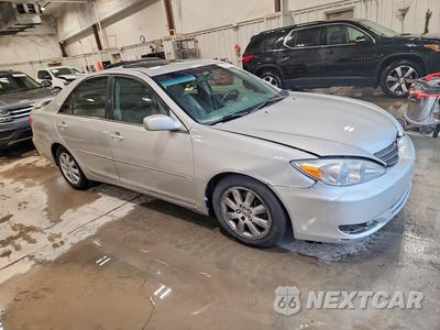 Czwarte zdjęcie samochodu z boku: 2004 TOYOTA CAMRY XLE V6 VIN:4T1BF30K64U073491 - miniatura