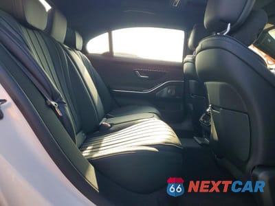 Zdjęcie 10 z 12 samochodu: 2026 MERCEDES-BENZ S 500 4MATIC VIN:W1K6G6DB1TA359544 - miniatura