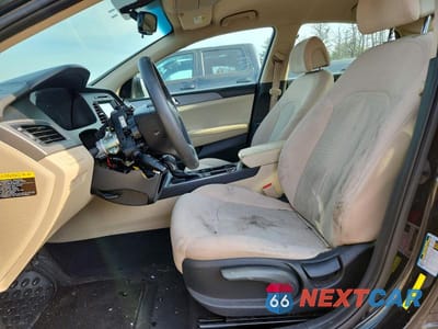 Zdjęcie 7 z 12 samochodu: 2016 HYUNDAI SONATA SE VIN:5NPE24AF7GH407952 - miniatura