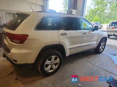 Trzecie zdjęcie samochodu z tyłu: 2013 JEEP GRAND CHEROKEE LIMITED VIN:1C4RJFBG0DC629554 - miniatura