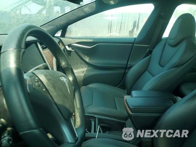 Zdjęcie 7 z 12 samochodu: 2019 TESLA MODEL S VIN:5YJSA1E40KF330880 - miniatura