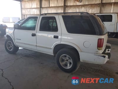 Drugie zdjęcie samochodu z przodu: 2004 CHEVROLET BLAZER VIN:1GNCS13X24K155933 - miniatura