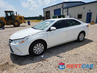 2017 TOYOTA CAMRY LE 4T1BF1FK0HU730139 - główne zdjęcie licytacji z USA - miniatura