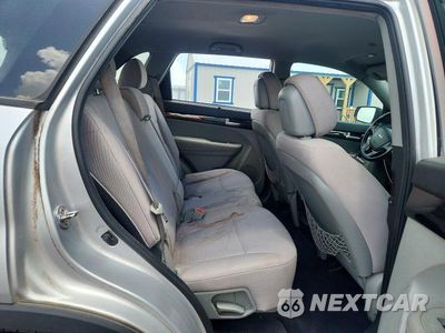 Zdjęcie 11 z 13 samochodu: 2014 KIA SORENTO LX VIN:5XYKTCA67EG476123 - miniatura
