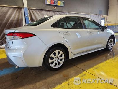 Trzecie zdjęcie samochodu z tyłu: 2024 TOYOTA COROLLA LE VIN:5YFB4MDE6RP165242 - miniatura
