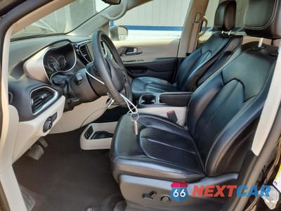 Zdjęcie 7 z 13 samochodu: 2023 CHRYSLER PACIFICA TOURING L VIN:2C4RC1BG9PR627438 - miniatura