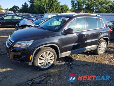 2011 VOLKSWAGEN TIGUAN S WVGAV7AX1BW550801 - główne zdjęcie licytacji z USA - miniatura