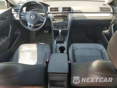 Zdjęcie 8 z 12 samochodu: 2015 VOLKSWAGEN PASSAT S VIN:1VWAT7A3XFC061888 - miniatura