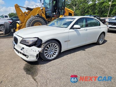 2012 BMW 750 LI WBAKB8C54CC963587 - główne zdjęcie licytacji z USA - miniatura