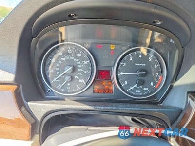 Zdjęcie 9 z 12 samochodu: 2010 BMW 328 XI VIN:WBAWC3C50AP471100 - miniatura