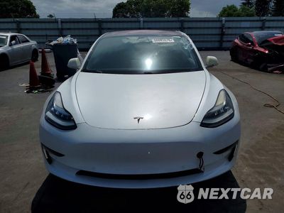 Piąte zdjęcie samochodu w środku: 2018 TESLA MODEL 3 VIN:5YJ3E1EA7JF007505 - miniatura
