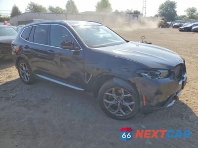 Czwarte zdjęcie samochodu z boku: 2022 BMW X3 XDRIVE30I VIN:5UX53DP03N9L40979 - miniatura