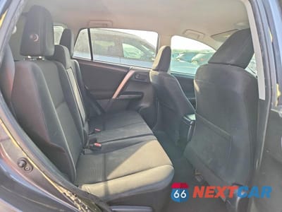 Zdjęcie 10 z 12 samochodu: 2018 TOYOTA RAV4 LE VIN:JTMZFREV9JJ740799 - miniatura