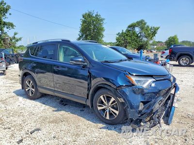 Czwarte zdjęcie samochodu z boku: 2017 TOYOTA RAV4 XLE VIN:JTMRFREV6HD208211 - miniatura