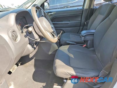 Zdjęcie 7 z 13 samochodu: 2011 JEEP COMPASS SPORT VIN:1J4NF1FB5BD149562 - miniatura