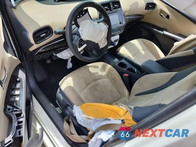 Zdjęcie 8 z 12 samochodu: 2016 TOYOTA PRIUS TWO VIN:JTDKBRFU7G3510131 - miniatura