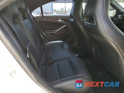 Zdjęcie 10 z 12 samochodu: 2016 MERCEDES-BENZ CLA 250 VIN:WDDSJ4EB2GN307292 - miniatura