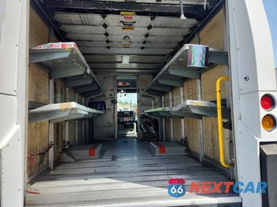 Zdjęcie 10 z 13 samochodu: 2013 ISUZU NPR DELIVERY VAN VIN:JALB4T176D7W00172 - miniatura