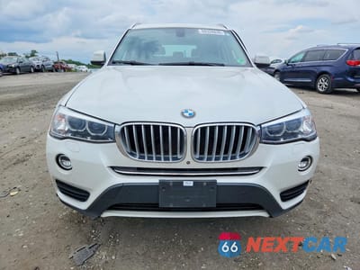 Piąte zdjęcie samochodu w środku: 2017 BMW X3 XDRIVE28I VIN:5UXWX9C5XH0T07686 - miniatura
