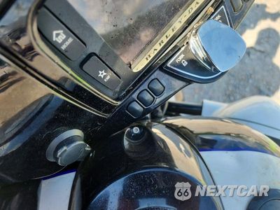 Zdjęcie 8 z 10 samochodu: 2016 HARLEY-DAVIDSON FLHXSE CVO STREET GLIDE VIN:1HD1PXN14GB962213 - miniatura