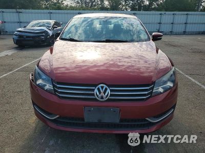 Piąte zdjęcie samochodu w środku: 2015 VOLKSWAGEN PASSAT S VIN:1VWAT7A3XFC080215 - miniatura