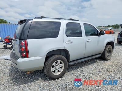 Trzecie zdjęcie samochodu z tyłu: 2013 GMC YUKON SLT VIN:1GKS2CE04DR292626 - miniatura