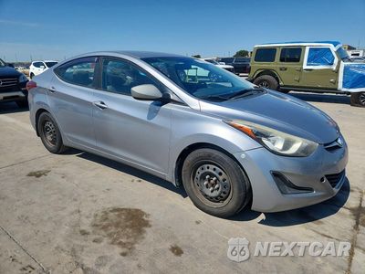 Czwarte zdjęcie samochodu z boku: 2016 HYUNDAI ELANTRA SE VIN:5NPDH4AEXGH794787 - miniatura