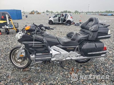 Trzecie zdjęcie samochodu z tyłu: 2004 HONDA GL1800 VIN:1HFSC47034A301638 - miniatura