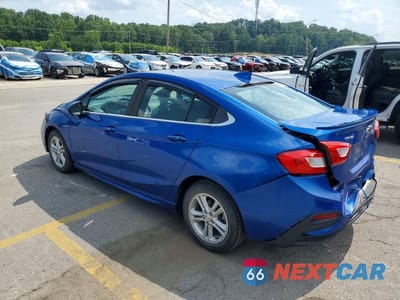 Drugie zdjęcie samochodu z przodu: 2018 CHEVROLET CRUZE LT VIN:1G1BE5SM9J7200433 - miniatura