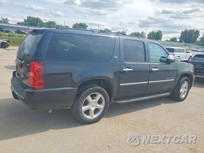 Trzecie zdjęcie samochodu z tyłu: 2014 CHEVROLET SUBURBAN K1500 LTZ VIN:1GNSKKE72ER177714 - miniatura