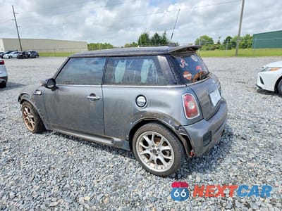 Drugie zdjęcie samochodu z przodu: 2010 MINI COOPER S VIN:WMWMF7C56ATX42433 - miniatura