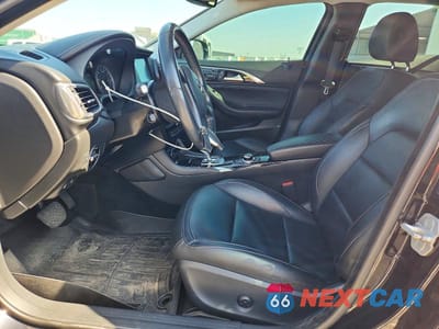 Zdjęcie 7 z 12 samochodu: 2018 INFINITI QX30 LUXURY VIN:SJKCH5CR4JA043245 - miniatura
