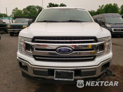Piąte zdjęcie samochodu w środku: 2019 FORD F150 SUPERCREW VIN:1FTFW1E41KKD91015 - miniatura