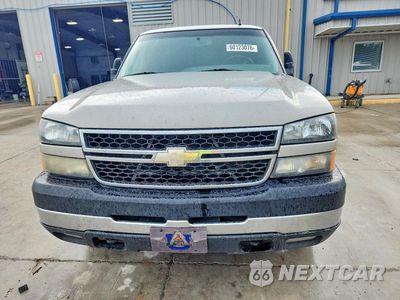 Piąte zdjęcie samochodu w środku: 2006 CHEVROLET SILVERADO K2500 HEAVY DUTY VIN:1GCHK29U86E240200 - miniatura