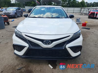 Piąte zdjęcie samochodu w środku: 2024 TOYOTA CAMRY SE VIN:4T1T11AK2RU844543 - miniatura