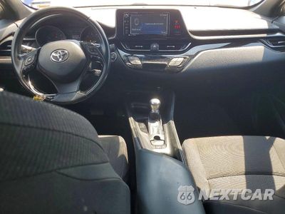 Zdjęcie 8 z 12 samochodu: 2018 TOYOTA C-HR XLE PREMIUM VIN:NMTKHMBX4JR061383 - miniatura
