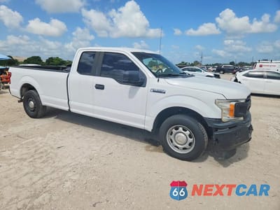 Czwarte zdjęcie samochodu z boku: 2018 FORD F150 SUPER CAB VIN:1FTEX1C52JKF39353 - miniatura