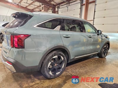Trzecie zdjęcie samochodu z tyłu: 2025 KIA SORENTO EX VIN:KNDRHDJG0S5314451 - miniatura