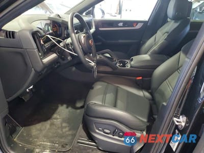 Zdjęcie 7 z 14 samochodu: 2026 PORSCHE CAYENNE COUPE VIN:WP1BA2AY9TDA35072 - miniatura