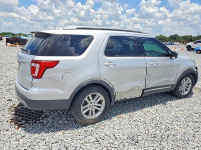Trzecie zdjęcie samochodu z tyłu: 2017 FORD EXPLOR XLT VIN:1FM5K7D85HGE10588 - miniatura