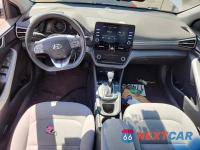 Zdjęcie 8 z 12 samochodu: 2021 HYUNDAI IONIQ SE VIN:KMHC65LD3MU254996 - miniatura
