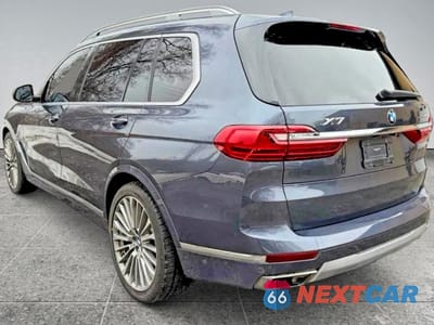 Trzecie zdjęcie samochodu z tyłu: 2019 BMW X7 XDRIVE40I VIN:5UXCW2C52KLB43713 - miniatura